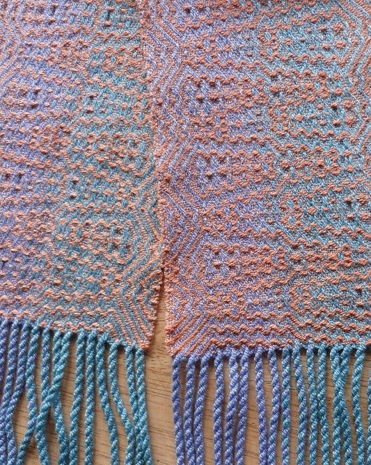Green River woven scarf pattern by Dorothy Tuthill